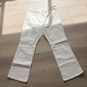 LEVI’S - WHITE FLARED JEANS - SIZE 30